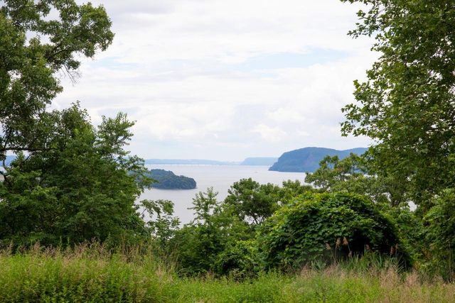 3 Prickly Pear Hill Road, Croton-on-hudson, NY 10520