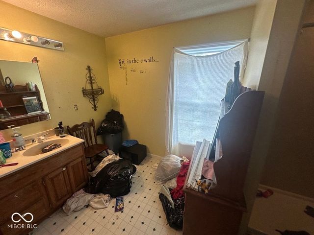204 E 6th Street, Alexandria, IN 46001