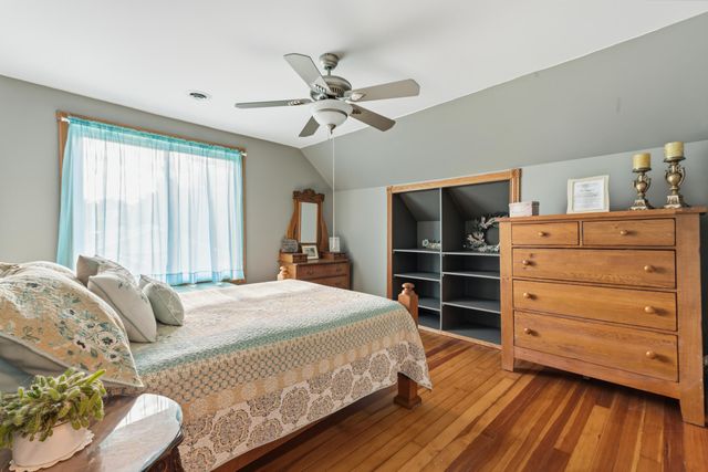 1122 Devonshire Street, Hobart, IN 46342