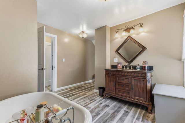 1122 Devonshire Street, Hobart, IN 46342