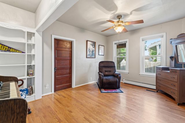 1122 Devonshire Street, Hobart, IN 46342