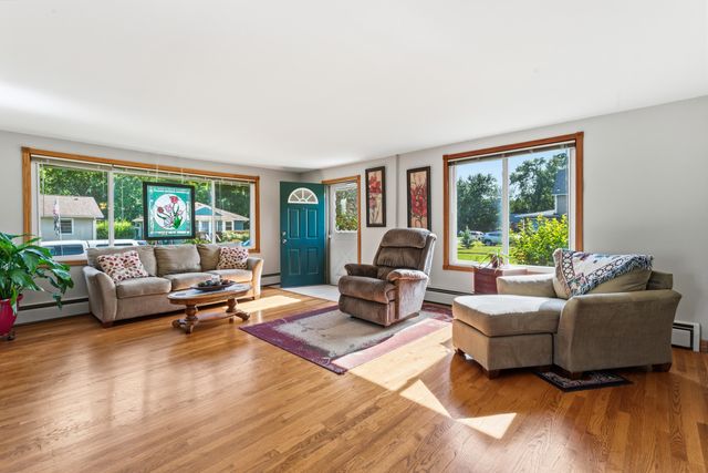 1122 Devonshire Street, Hobart, IN 46342