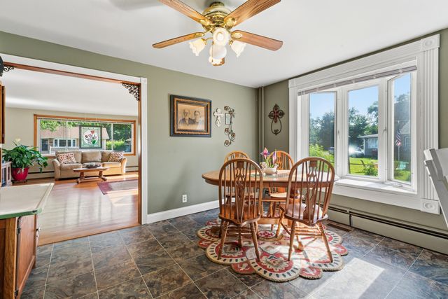 1122 Devonshire Street, Hobart, IN 46342