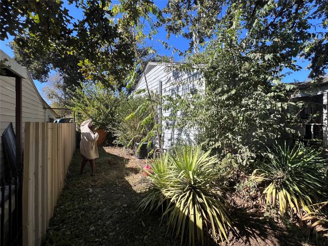 4824 Tallman Street, Fort Worth, TX 76119