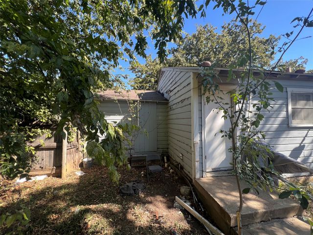 4824 Tallman Street, Fort Worth, TX 76119