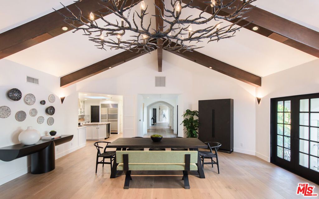9101 St Ives Drive, Los Angeles, CA 90069 — photo 5