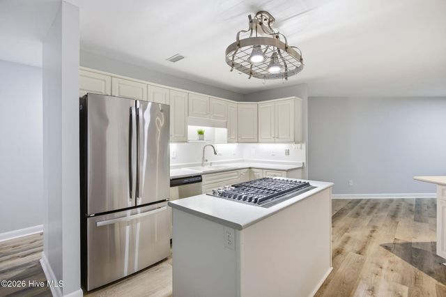 512 North Line Drive, Hampstead, NC 28443