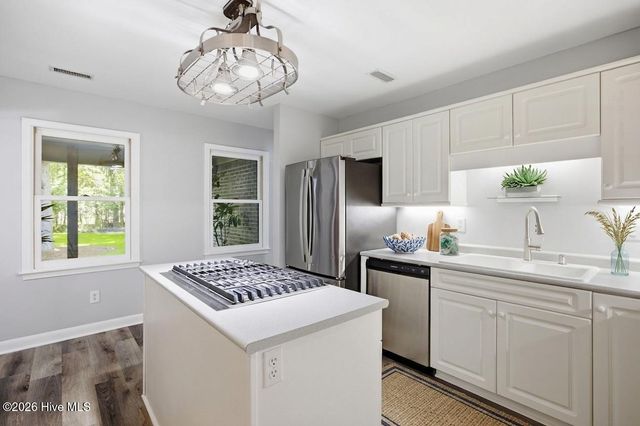 512 North Line Drive, Hampstead, NC 28443