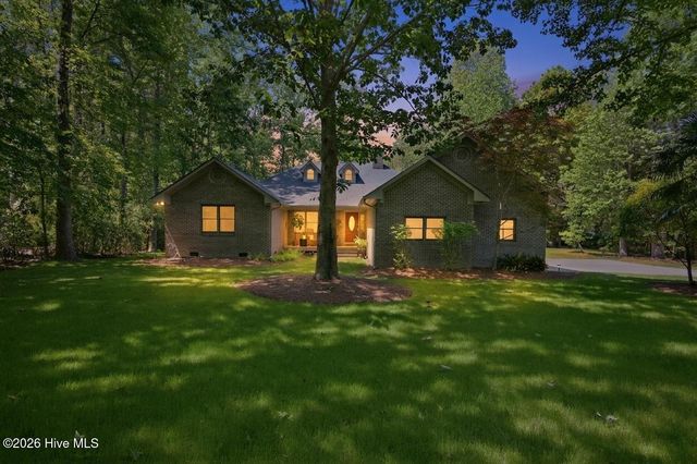 512 North Line Drive, Hampstead, NC 28443
