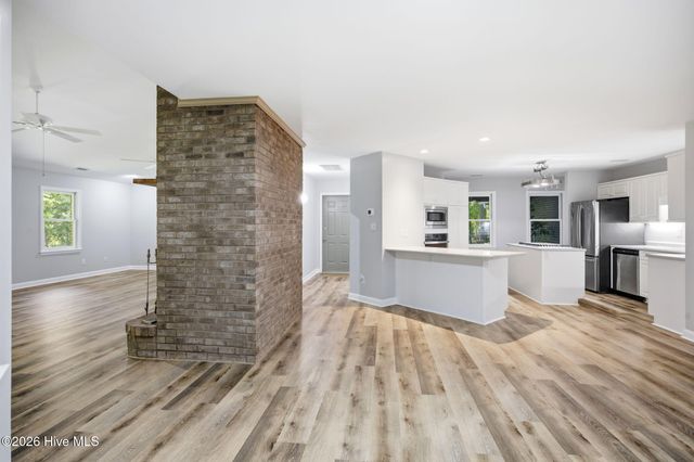 512 North Line Drive, Hampstead, NC 28443