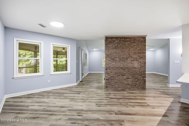 512 North Line Drive, Hampstead, NC 28443