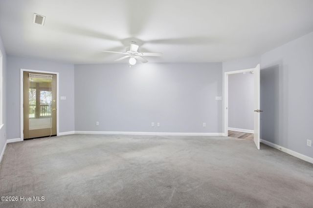 512 North Line Drive, Hampstead, NC 28443