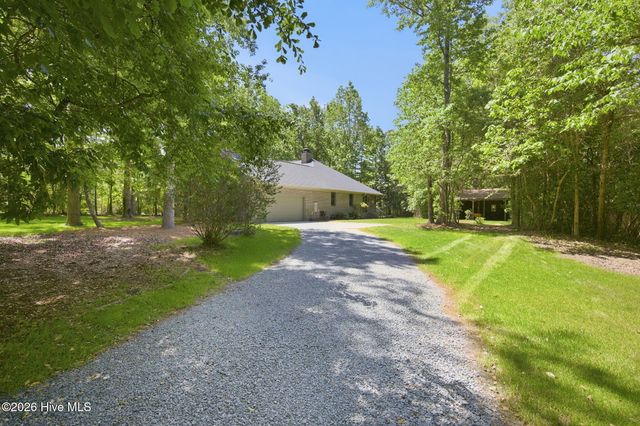 512 North Line Drive, Hampstead, NC 28443