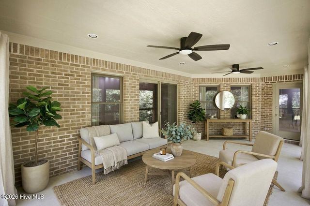 512 North Line Drive, Hampstead, NC 28443