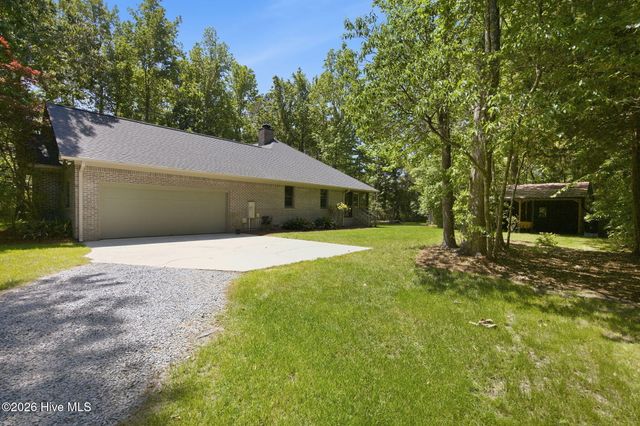 512 North Line Drive, Hampstead, NC 28443