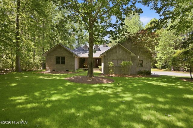 512 North Line Drive, Hampstead, NC 28443