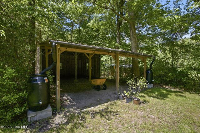 512 North Line Drive, Hampstead, NC 28443
