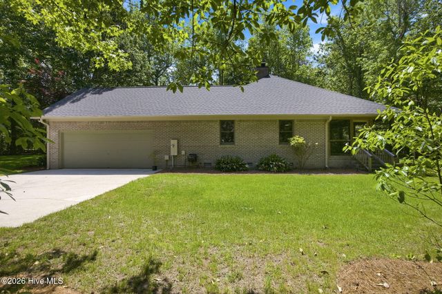 512 North Line Drive, Hampstead, NC 28443