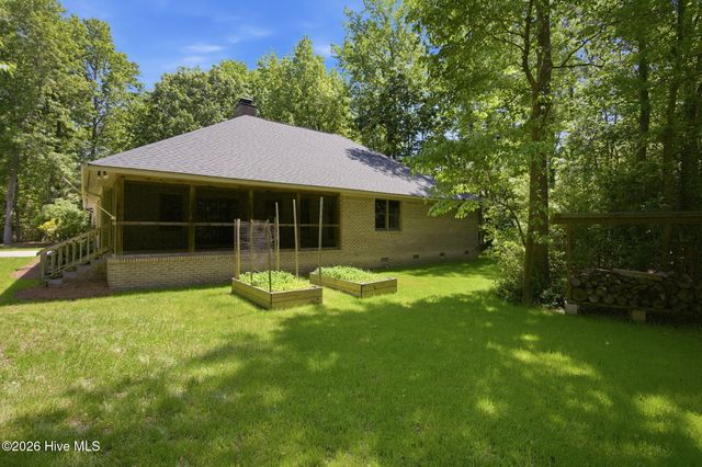 512 North Line Drive, Hampstead, NC 28443