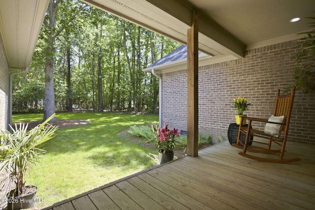 512 North Line Drive, Hampstead, NC 28443