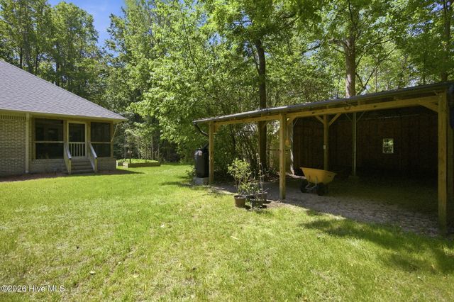 512 North Line Drive, Hampstead, NC 28443