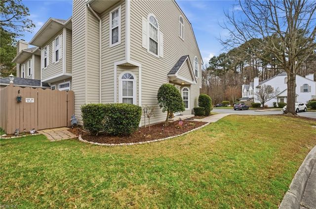 1402 Shortleaf LN, Chesapeake, VA 23320