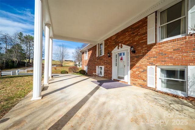 358 Gouges Branch Road, Leicester, NC 28748