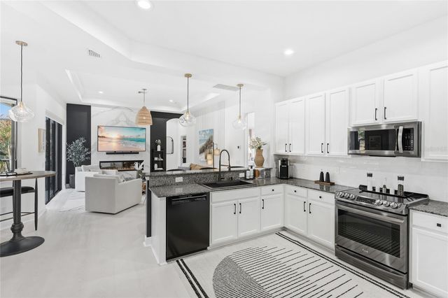 8051 36TH STREET CIRCLE E, Sarasota, FL 34243