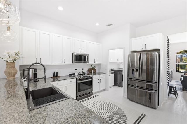 8051 36TH STREET CIRCLE E, Sarasota, FL 34243