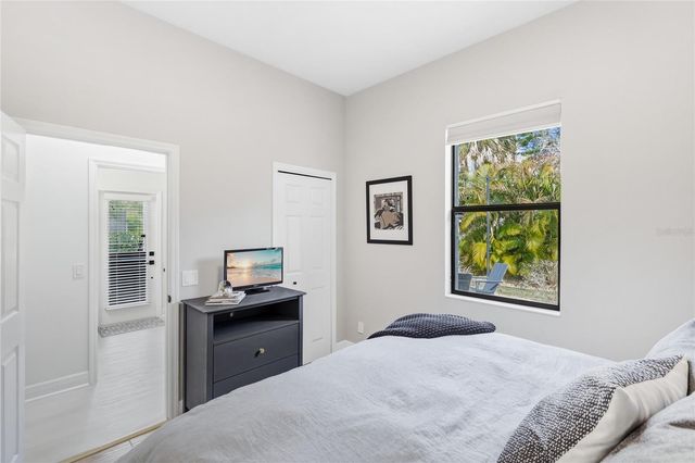 8051 36TH STREET CIRCLE E, Sarasota, FL 34243