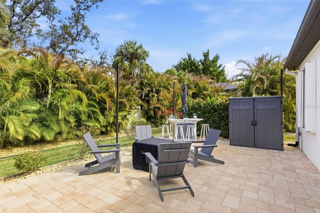 8051 36TH STREET CIRCLE E, Sarasota, FL 34243