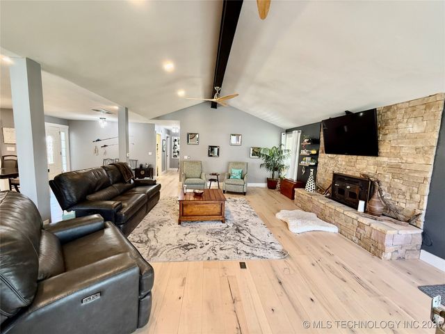 46 Bluff Road, Adair, OK 74330