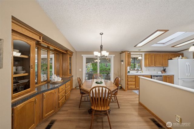 2350 Rincon Avenue, Enumclaw, WA 98022