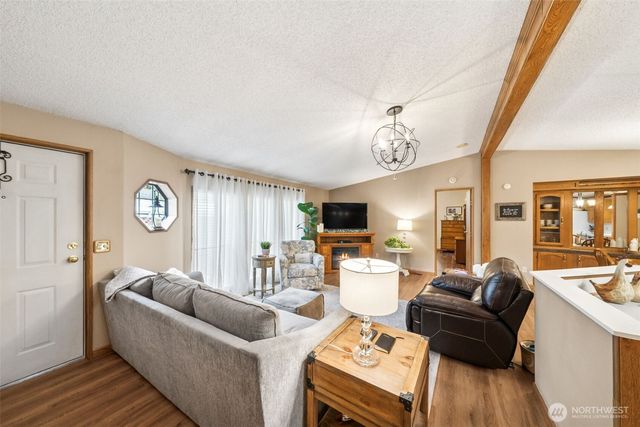 2350 Rincon Avenue, Enumclaw, WA 98022