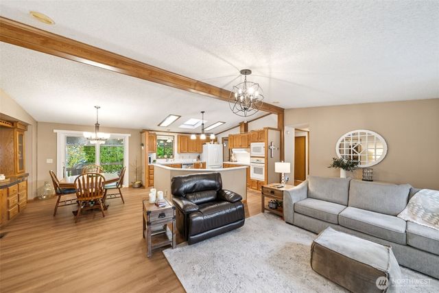 2350 Rincon Avenue, Enumclaw, WA 98022