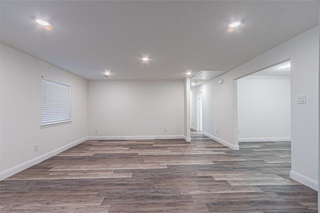 2976 Mark Twain Drive, Farmers Branch, TX 75234