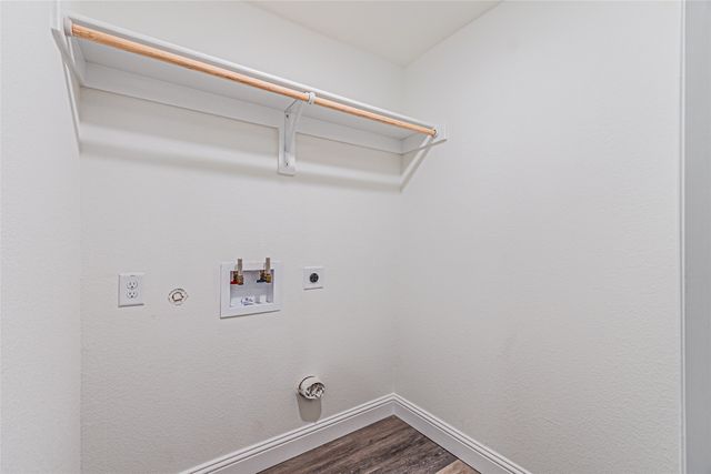 2976 Mark Twain Drive, Farmers Branch, TX 75234