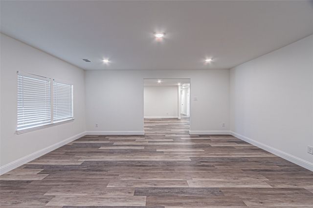 2976 Mark Twain Drive, Farmers Branch, TX 75234