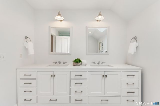 176 Carter Street, New Canaan, CT 06840