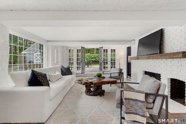 176 Carter Street, New Canaan, CT 06840
