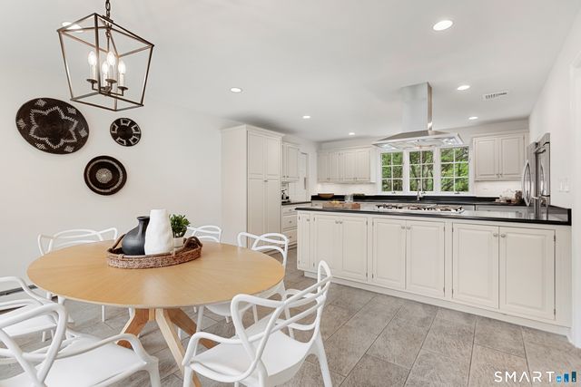 176 Carter Street, New Canaan, CT 06840
