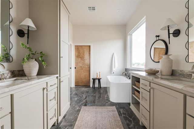 3340 Sardinia Court, Edmond, OK 73034