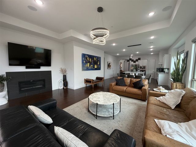 12513 Royal Oaks Lane, Farmers Branch, TX 75234