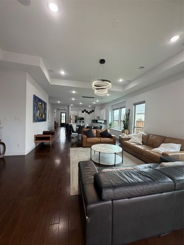 12513 Royal Oaks Lane, Farmers Branch, TX 75234