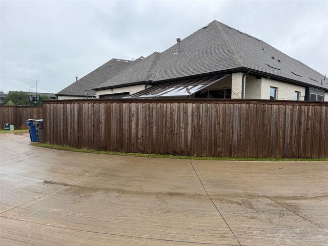 12513 Royal Oaks Lane, Farmers Branch, TX 75234