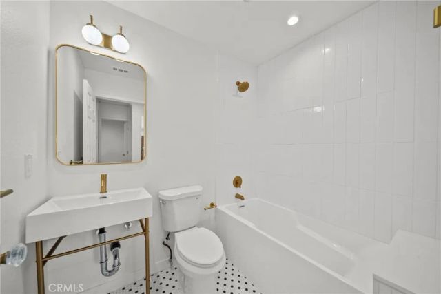 1848 Middleton, Los Angeles, CA 90062