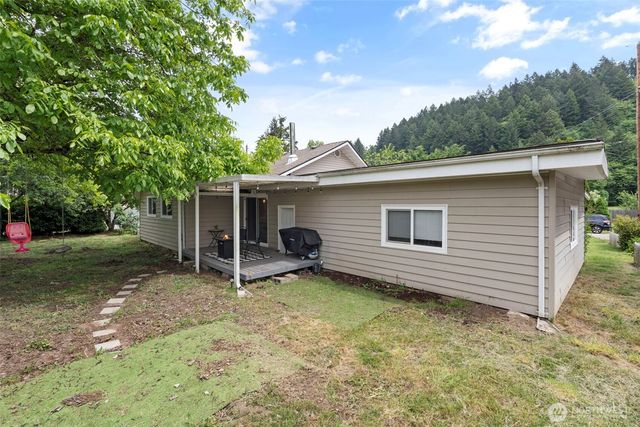 316 E Plum Street, Centralia, WA 98531