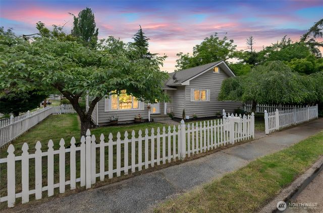 316 E Plum Street, Centralia, WA 98531