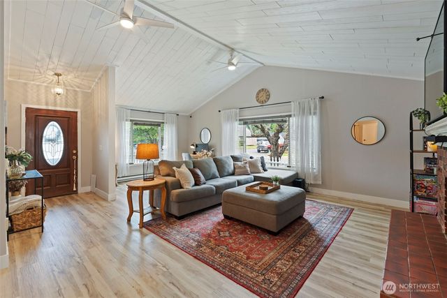 316 E Plum Street, Centralia, WA 98531