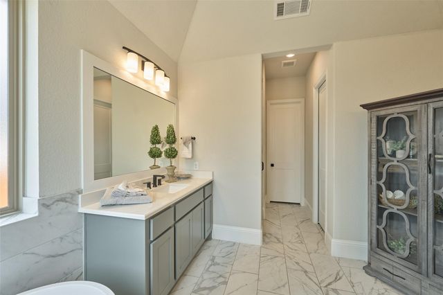 10090 S Goshawk Trail, Conroe, TX 77385